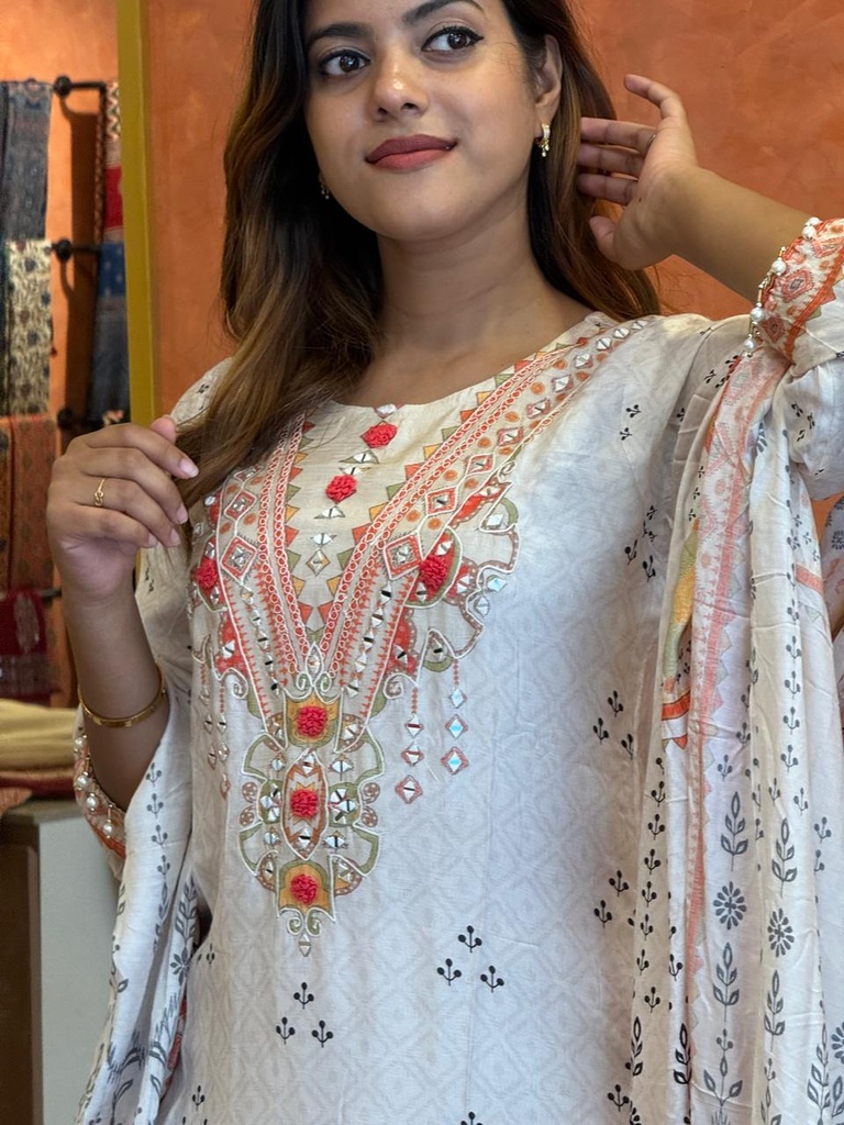 Crepe Silk  Kurti Sets 4609