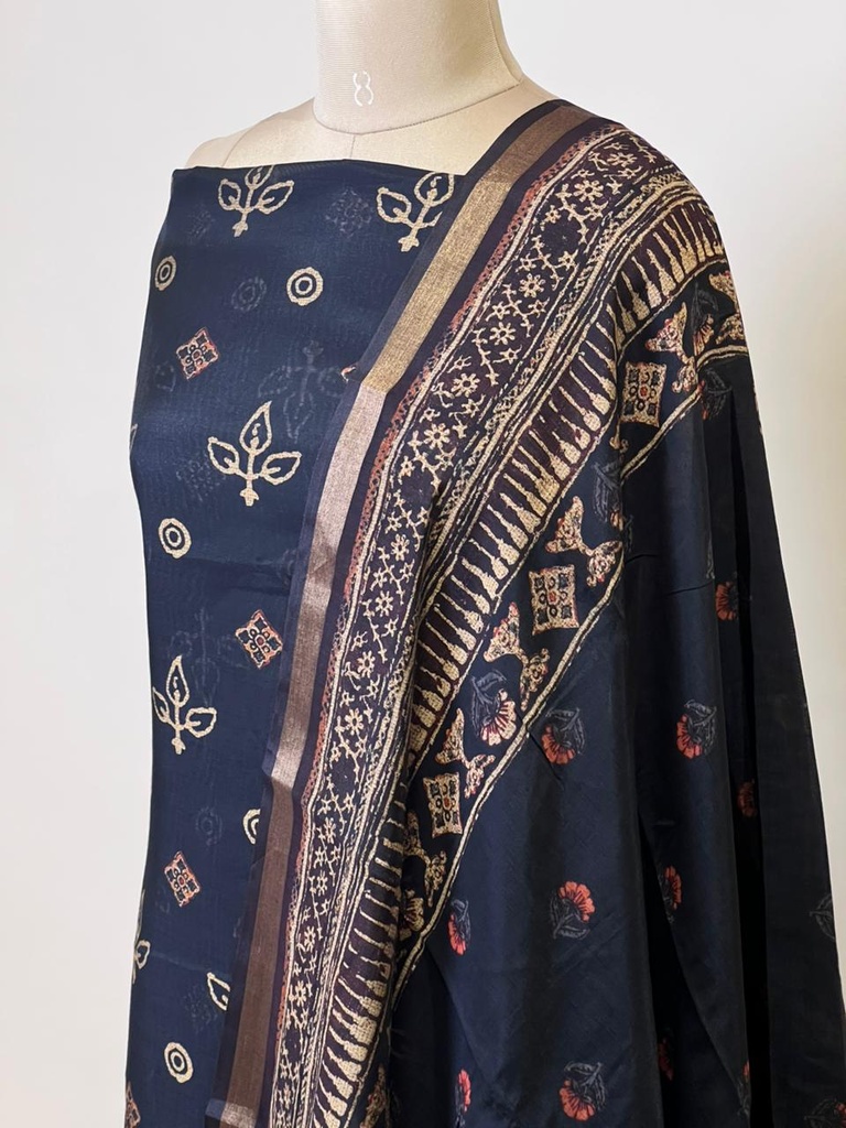 Maheshwari Silk Suits 5025 Black Golden