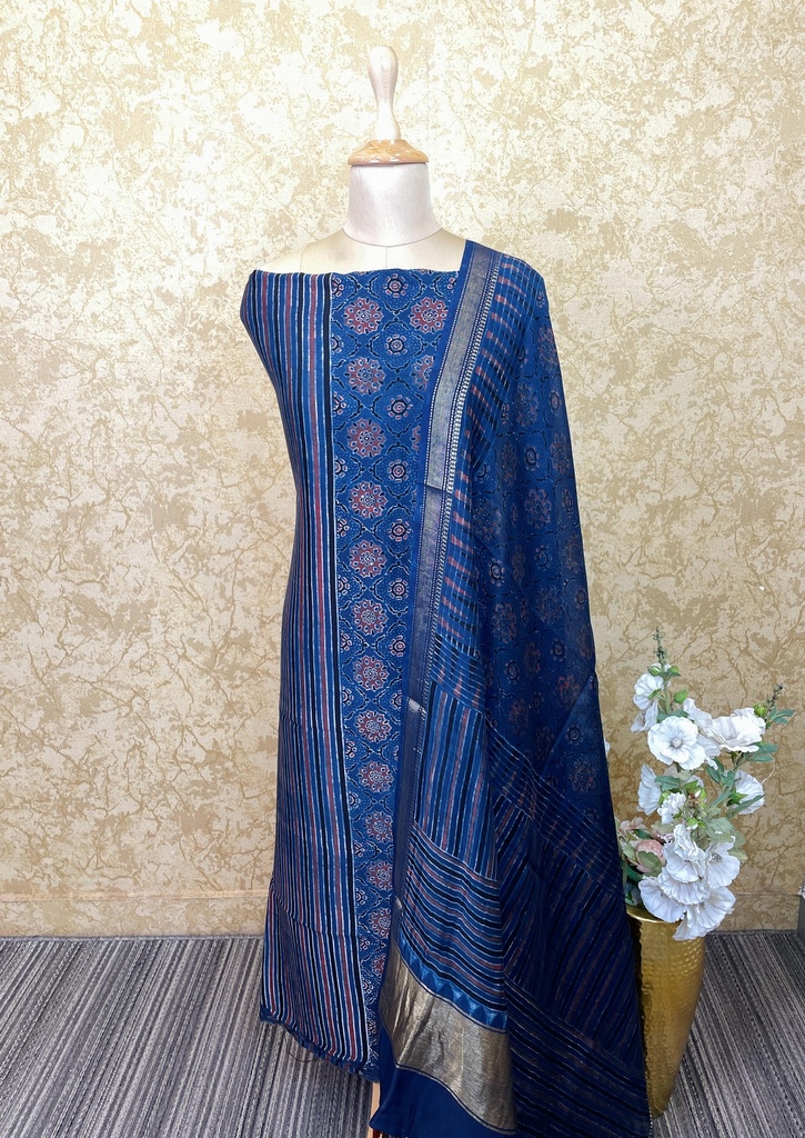 Ajrakh Maheshwari Silk Cotton Top And Dupatta 4558