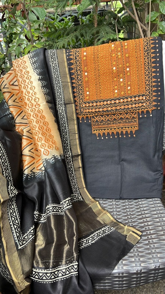 Premium Silk Dupatta Suit 4560