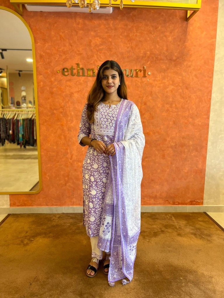 Premium Cotton  Kurti Sets 5609