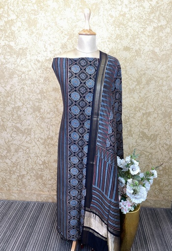 [SUAZ] Ajrakh Maheshwari Silk Cotton Top And Dupatta 4558