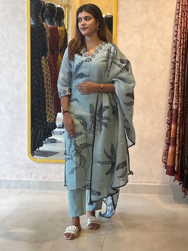 Linen Kurti Sets 5046 Light Blue